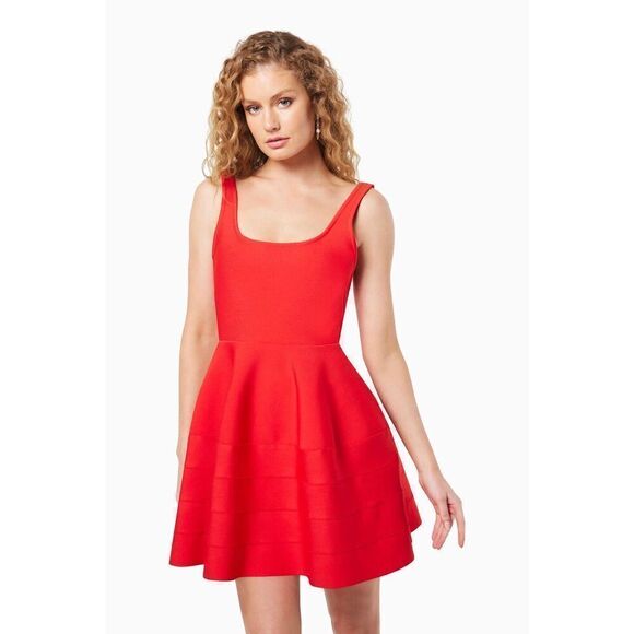 Elliatt SPIRITS Scarlet red mini dress Size M NWT $230 - Picture 1 of 8